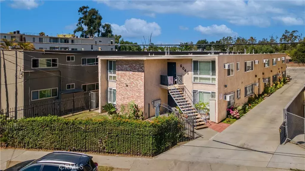 North Hollywood, CA 91606,6045 Hazelhurst Place