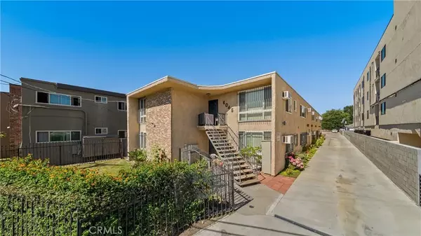 North Hollywood, CA 91606,6045 Hazelhurst Place