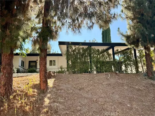 Woodland Hills, CA 91364,4955 Alatar Drive