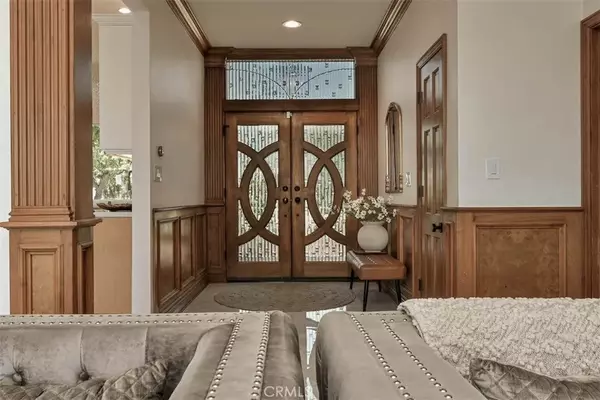 Woodland Hills, CA 91367,5124 Boda Place
