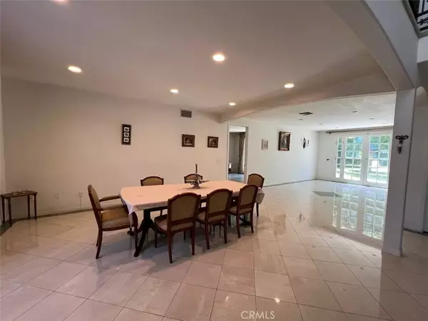 Encino, CA 91436,4751 Haskell Avenue
