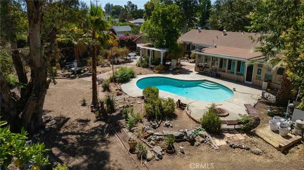 Woodland Hills, CA 91367,22717 Miranda Street