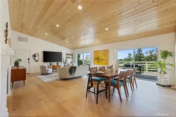 Woodland Hills, CA 91364,22253 Del Valle Street