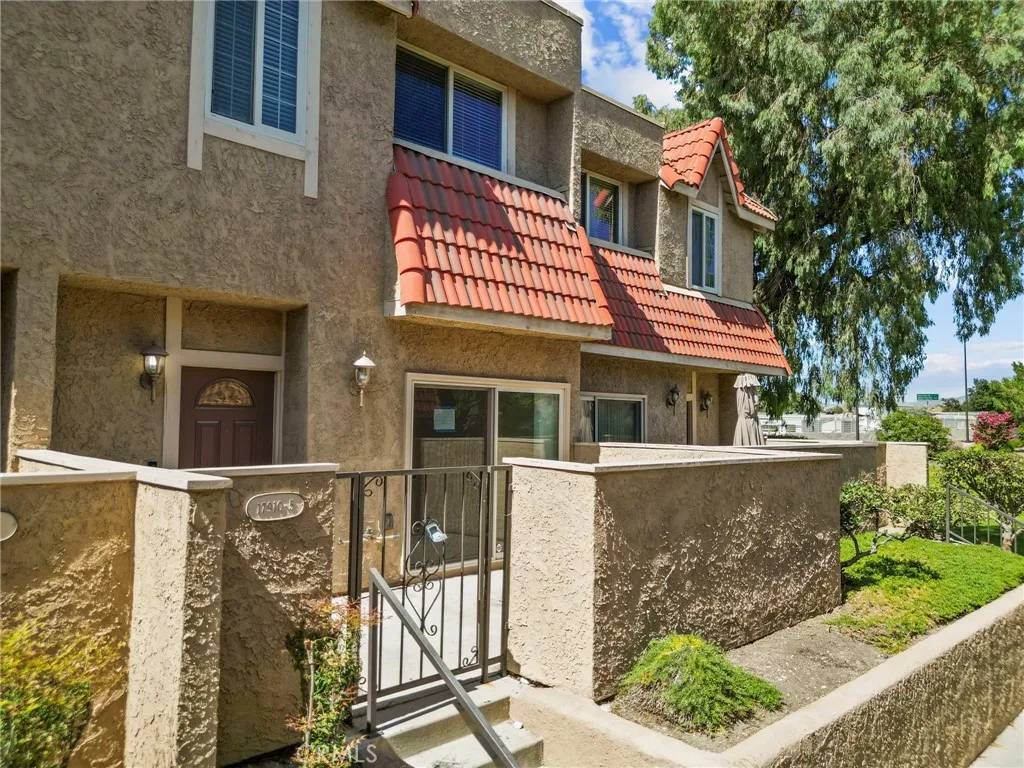 17910 River Circle #5, Canyon Country, CA 91387