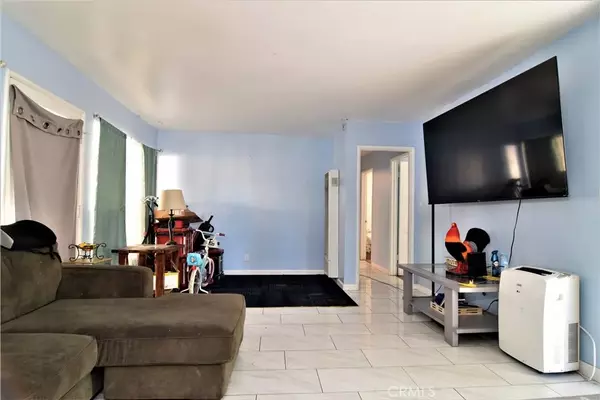 Lancaster, CA 93534,1411 W Ivesbrook Street