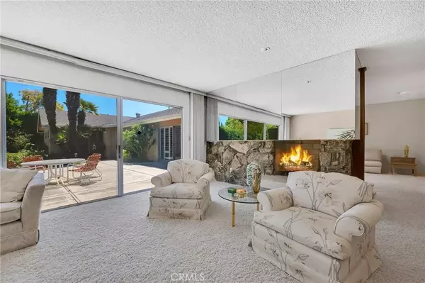 Northridge, CA 91324,10020 Wystone Avenue