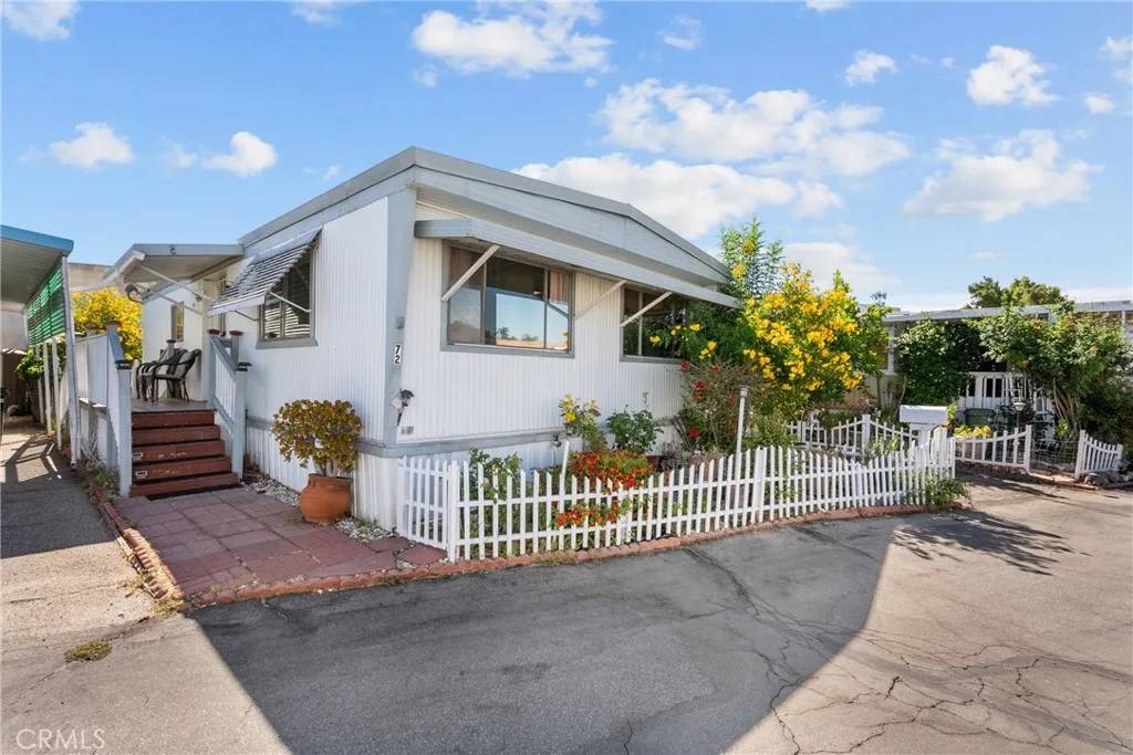 21001 Plummer #72, Chatsworth, CA 91311