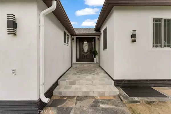 Downey, CA 90240,9246 Manzanar Avenue
