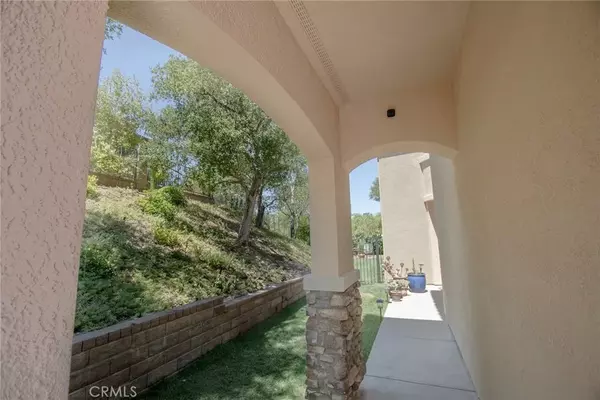 Valencia, CA 91381,26767 Via La Paz