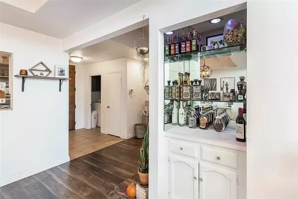 Los Angeles, CA 90025,1880 Veteran Avenue #306