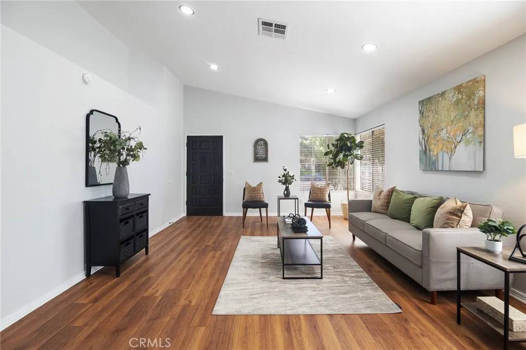 Palmdale, CA 93550,2628 E Avenue Q14