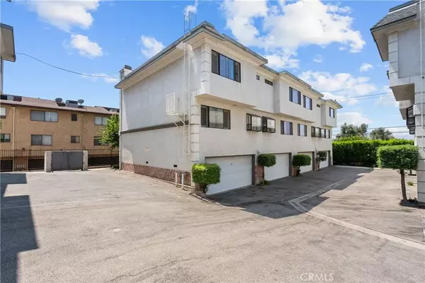 14233 Foothill Boulevard #9, Sylmar, CA 91342