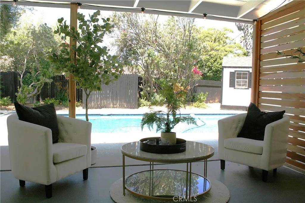 4701 Deseret Drive, Woodland Hills, CA 91364