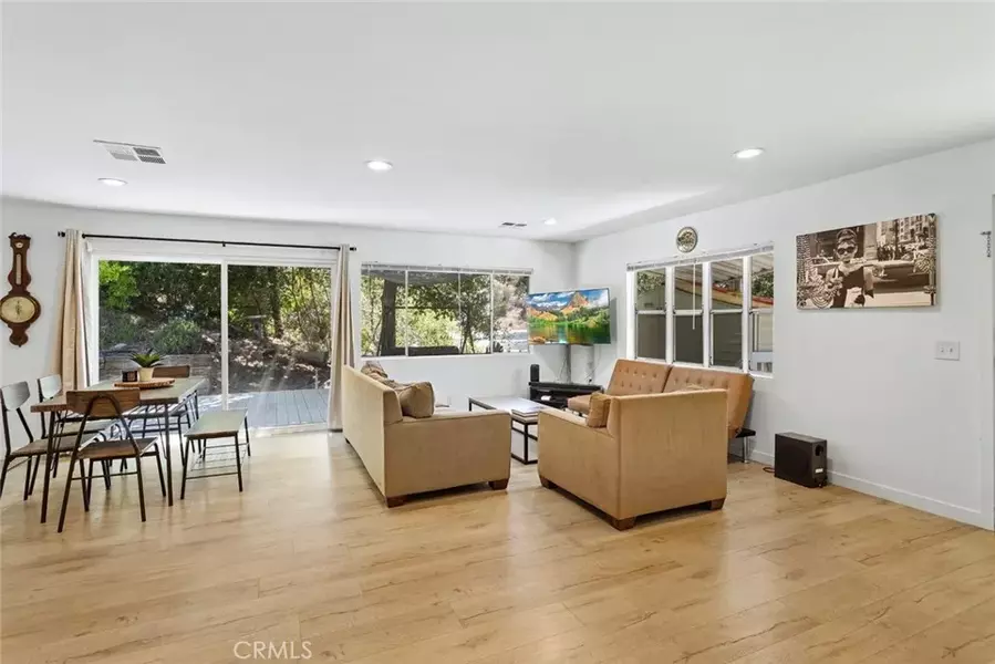 23777 Mulholland #118, Calabasas, CA 91302
