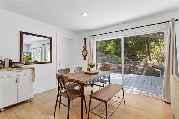 Calabasas, CA 91302,23777 Mulholland #118