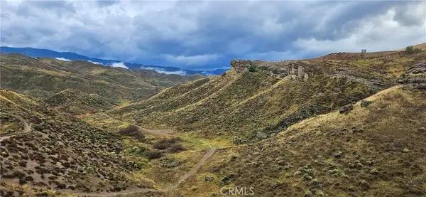 Agua Dulce, CA 91390,8 Summit Knoll