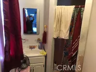 South Gate, CA 90280,9611 Mallison Avenue