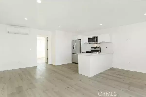 6745 Laurel Canyon Boulevard #103, North Hollywood, CA 91606
