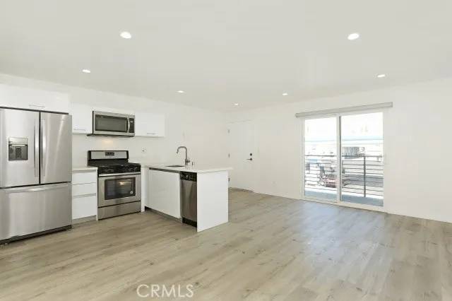 North Hollywood, CA 91606,6745 Laurel Canyon Boulevard #103