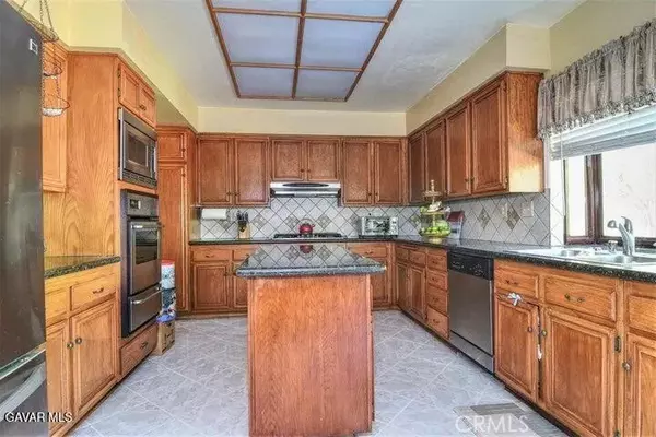 Palmdale, CA 93551,373 Rainbow Terr
