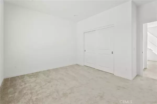 Saugus, CA 91350,18121 Outlook Way