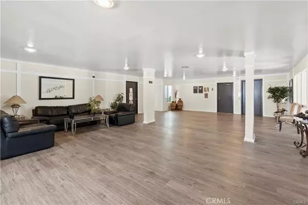 Encino, CA 91316,5412 Lindley Avenue #108