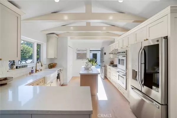 Los Angeles, CA 90045,7221 Arizona Ave