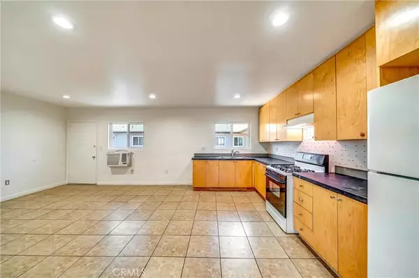 North Hollywood, CA 91606,6735 Elmer Avenue #12
