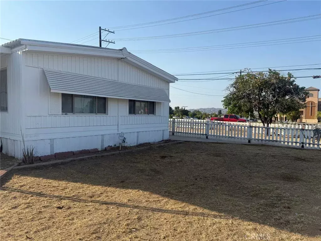 Lake Elsinore, CA 92530,33013 Arbolado Lane
