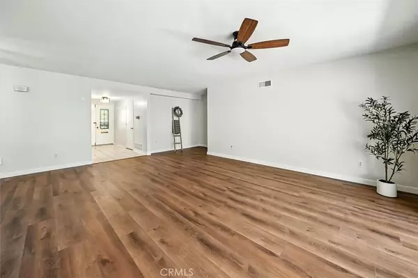 Newhall, CA 91321,26428 Circle Knoll Court