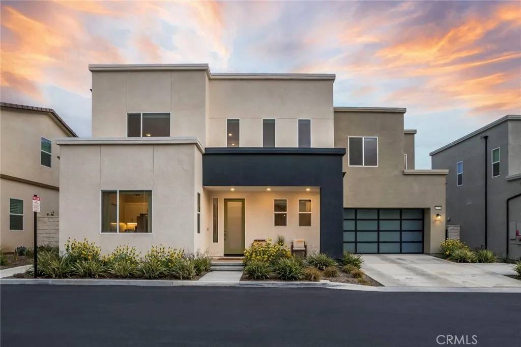 27018 California Court, Valencia, CA 91381