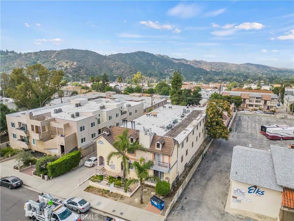 Tujunga, CA 91042,10129 Commerce Avenue