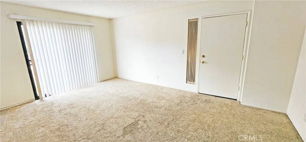 Canyon Country, CA 91387,18085 Sundowner Way