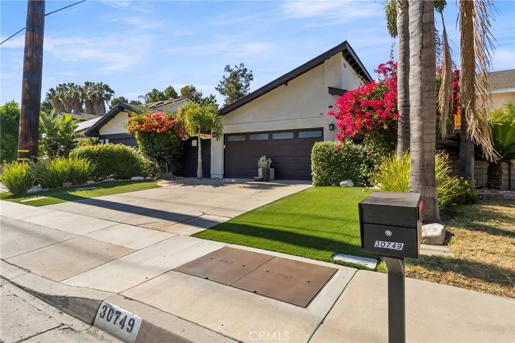 Agoura Hills, CA 91301,30749 Canwood Street
