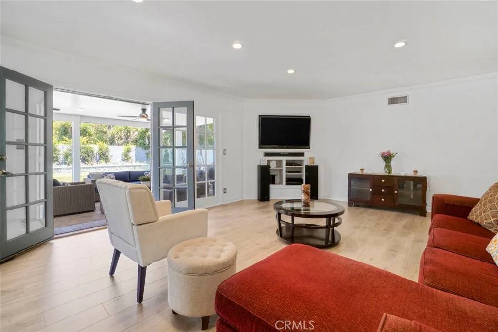 North Hills, CA 91343,16619 Osborne Street