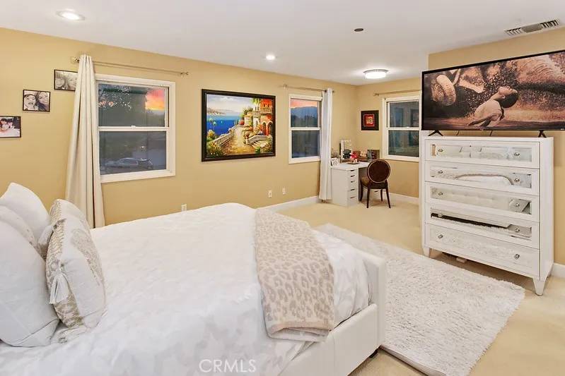 West Hills, CA 91304,7900 Vicki Avenue