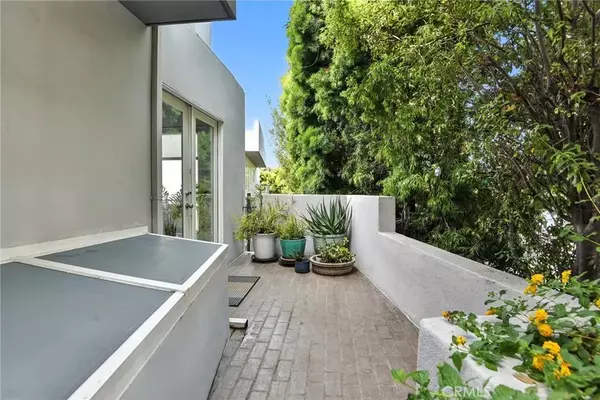 Santa Monica, CA 90405,2203 3rd Street #1
