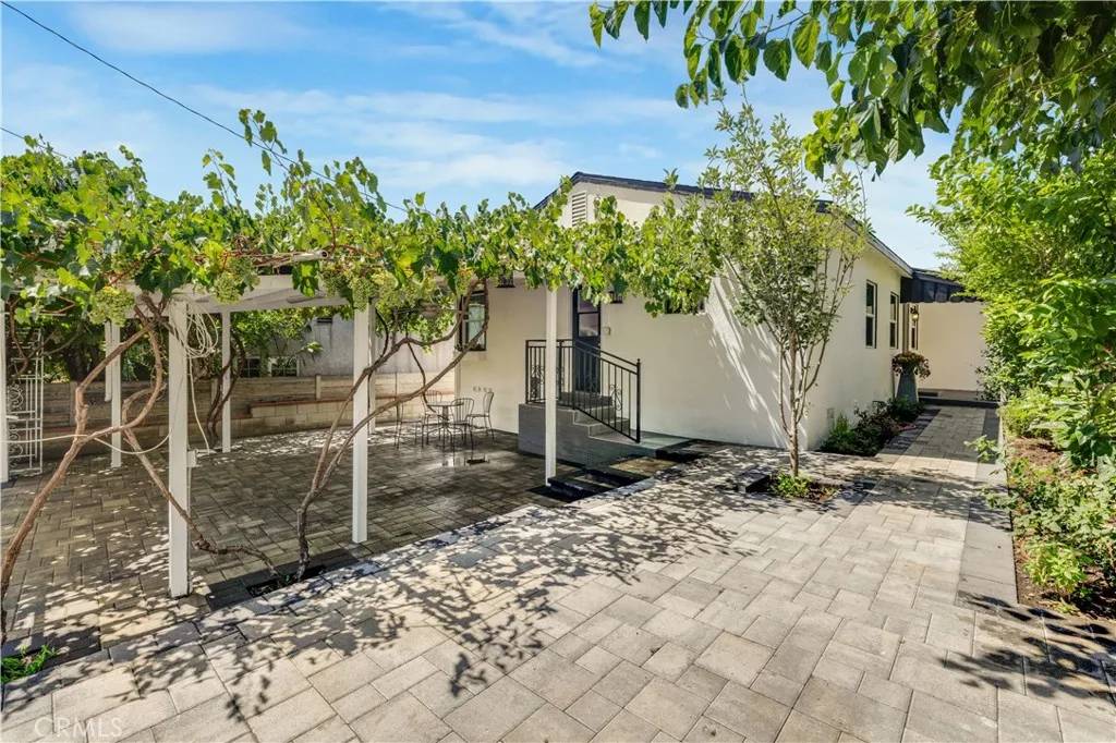 7611 Yates Street, Tujunga, CA 91042