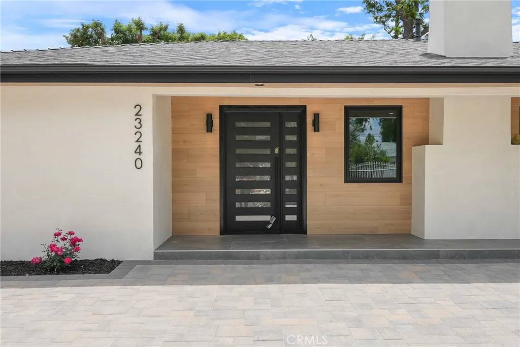 Woodland Hills, CA 91367,23240 Leonora Drive