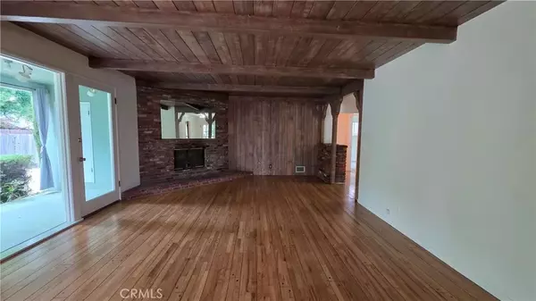 Sherman Oaks, CA 91403,4718 Burnet Avenue