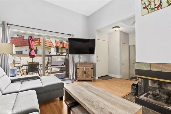 Canyon Country, CA 91387,27614 Nugget Drive #3