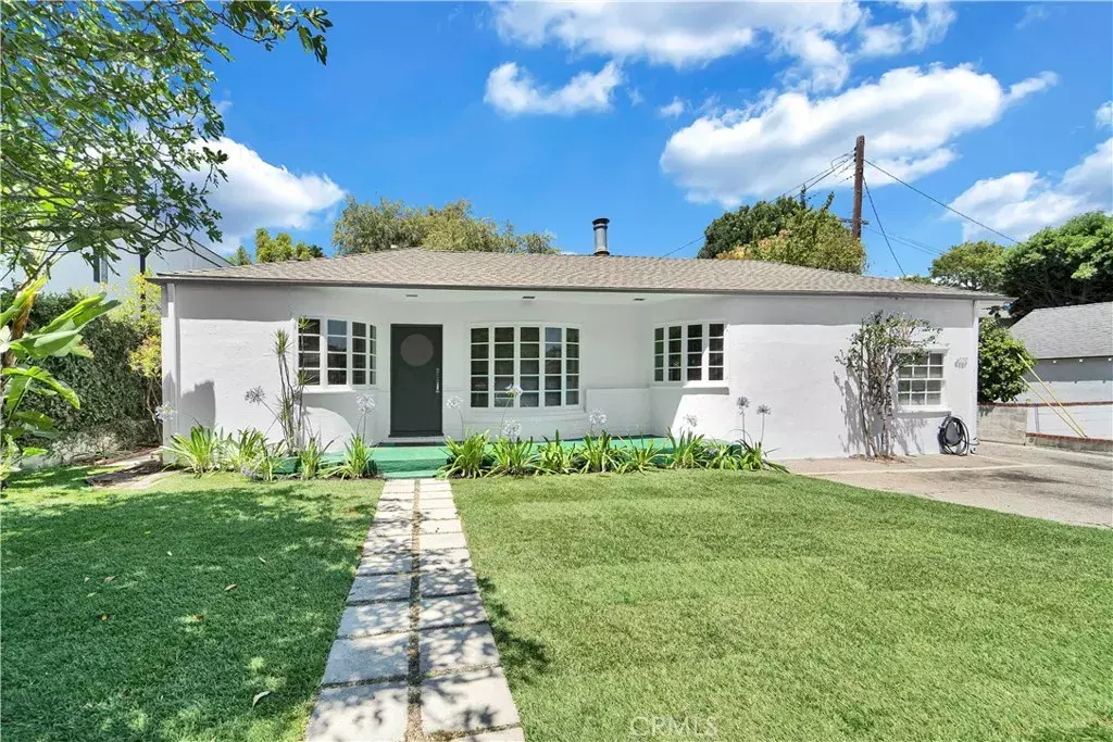 Sherman Oaks, CA 91403,4227 Van Nuys Boulevard