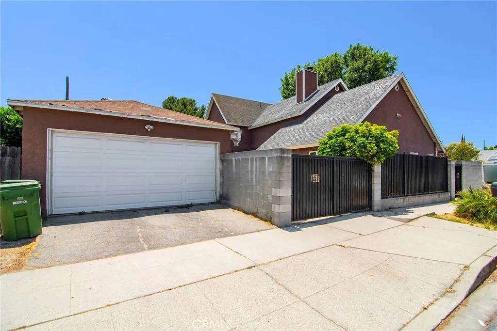 Lake Balboa, CA 91406,7514 Paso Robles Avenue