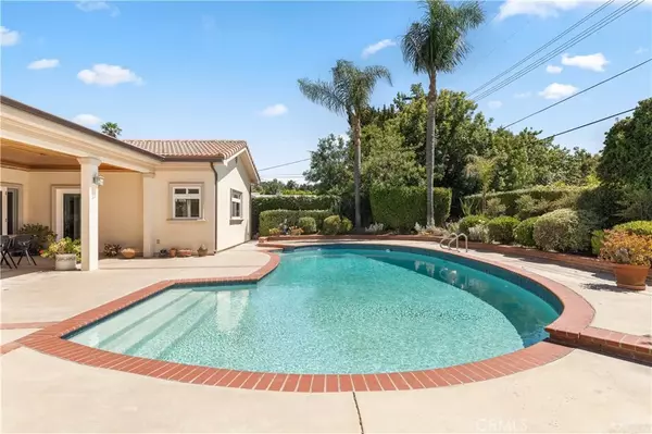 Woodland Hills, CA 91364,4811 Heaven Avenue