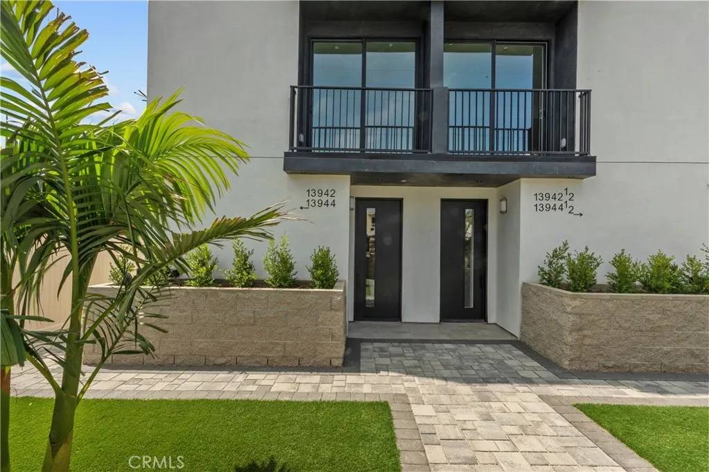 Van Nuys, CA 91405,13942 Vanowen