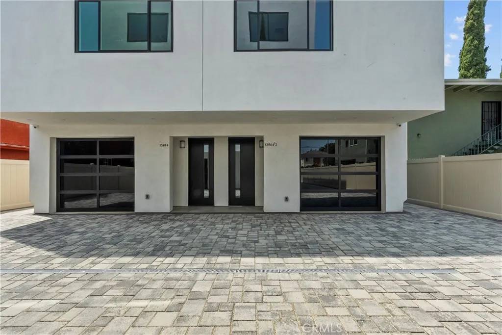 Van Nuys, CA 91405,13944 Vanowen