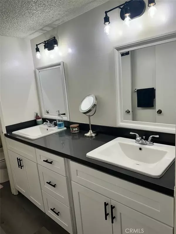 North Hills, CA 91343,Address not disclosed