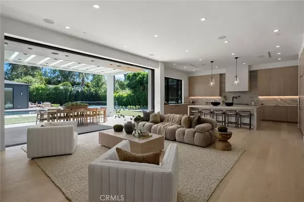 Woodland Hills, CA 91367,23416 Califa Street