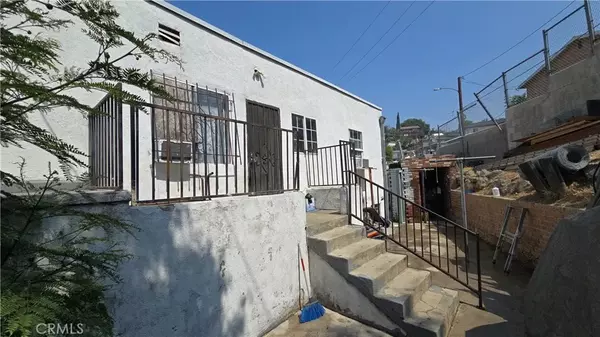 Los Angeles, CA 90063,1022 Geraghty Avenue