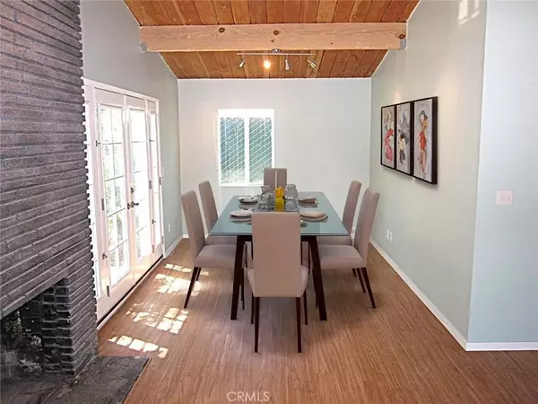 Sherman Oaks, CA 91401,5209 Sylmar Avenue